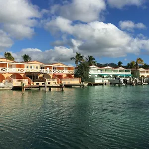 Antigua Chiama Italia Jolly Harbour